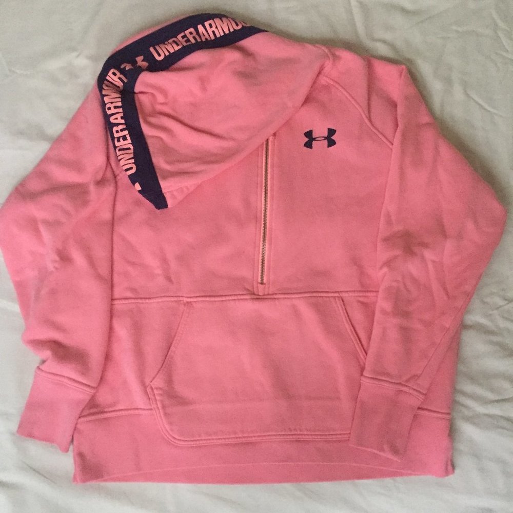 Under Armour hoodie!!